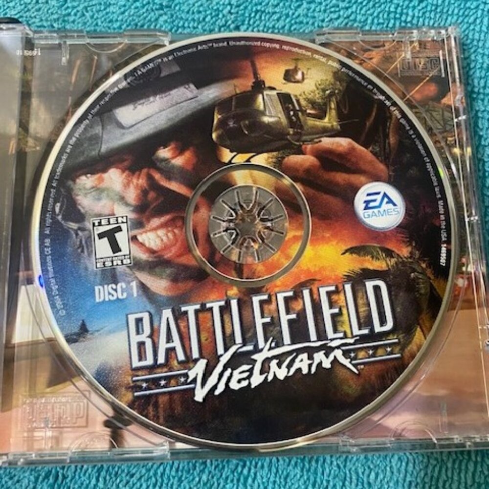 EA Games: Battlefield Vietnam (3 Disc CD-ROM)